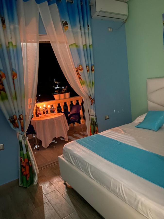 סרנדה Vila Sinani מראה חיצוני תמונה