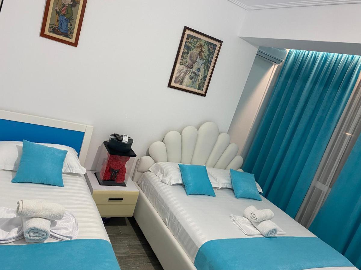 סרנדה Vila Sinani מראה חיצוני תמונה
